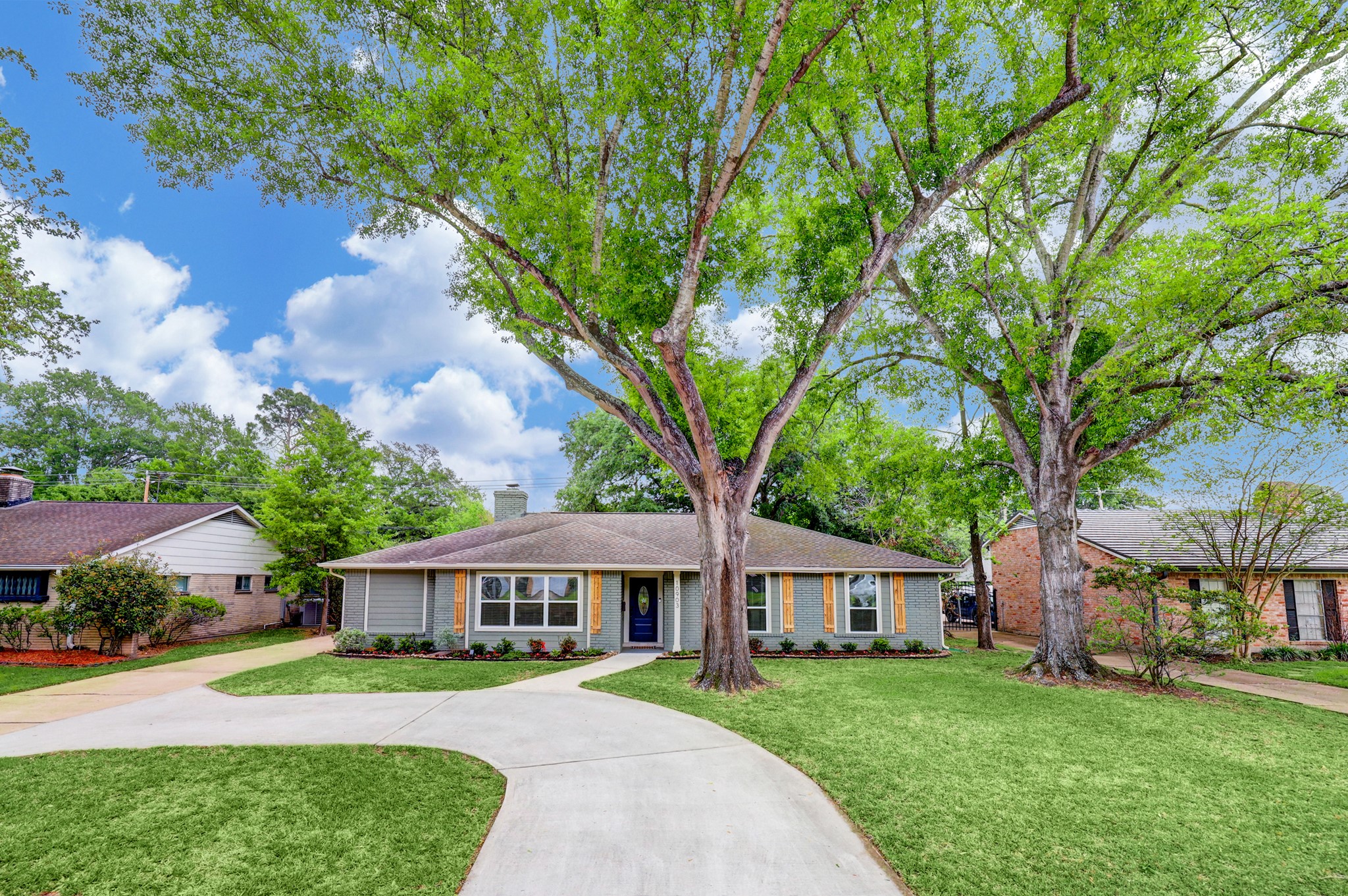 10903 Hillcroft Street Houston TX 77096