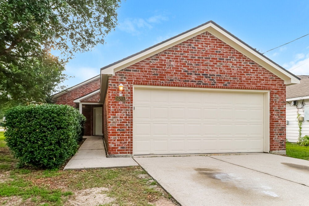 16201 N View Court Conroe TX 77302