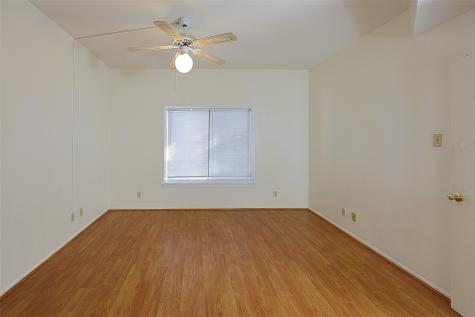 2209 S Braeswood Boulevard 32c Houston TX 77030
