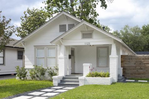 1123 W Melwood Street Houston TX 77009