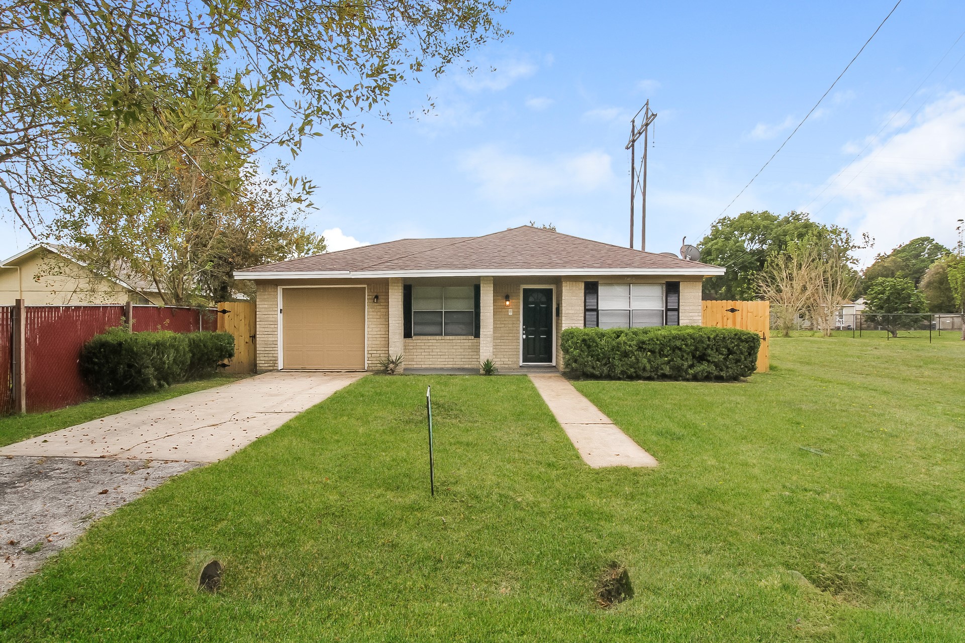 2401 Stonewall Street La Marque TX 77568