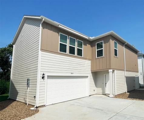 313 Huisache Street Lake Jackson TX 77566