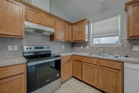 1038 Cavern Brook Lane Fresno TX 77545