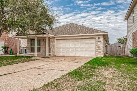 1038 Cavern Brook Lane Fresno TX 77545