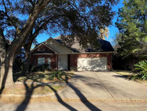 215 W New Meadows Drive Sugar Land TX 77479