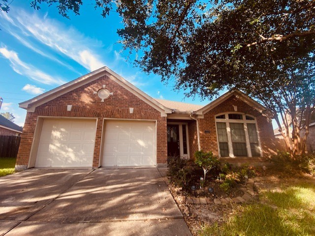 13301 Highland Lake Lane Pearland TX 77584