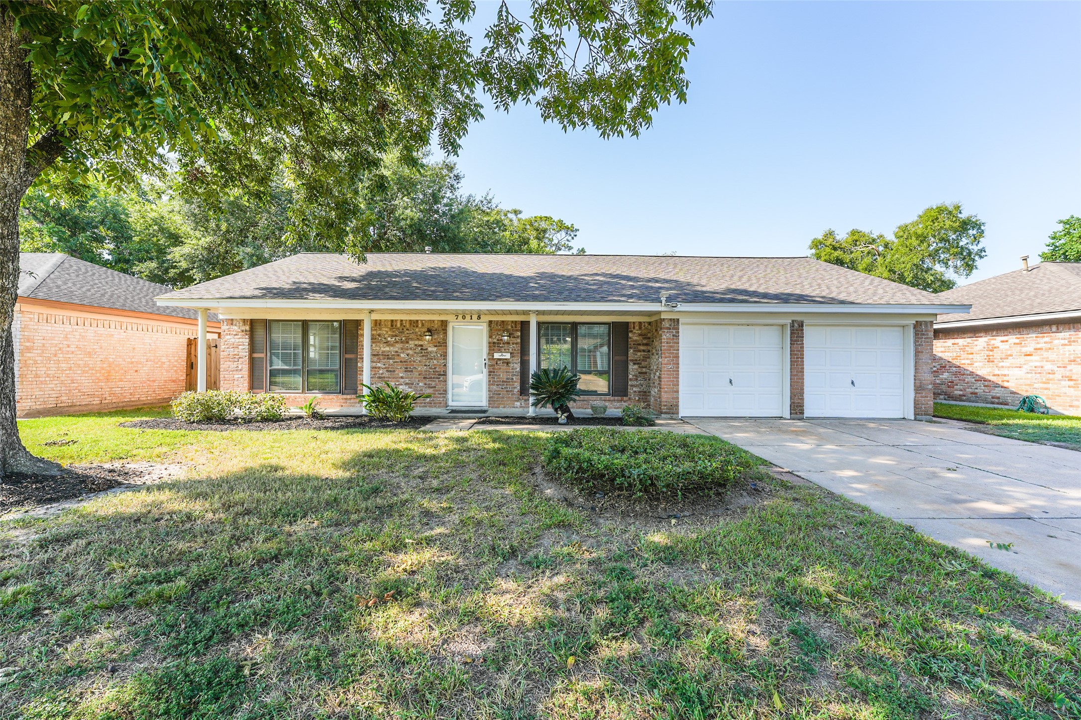7015 Pine Vista Lane Houston TX 77092