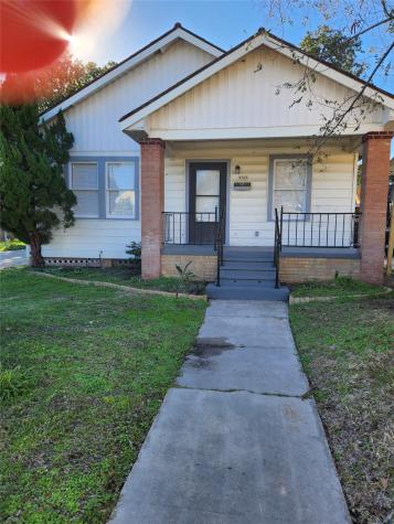 4519 Avenue Q 1/2 Galveston TX 77551