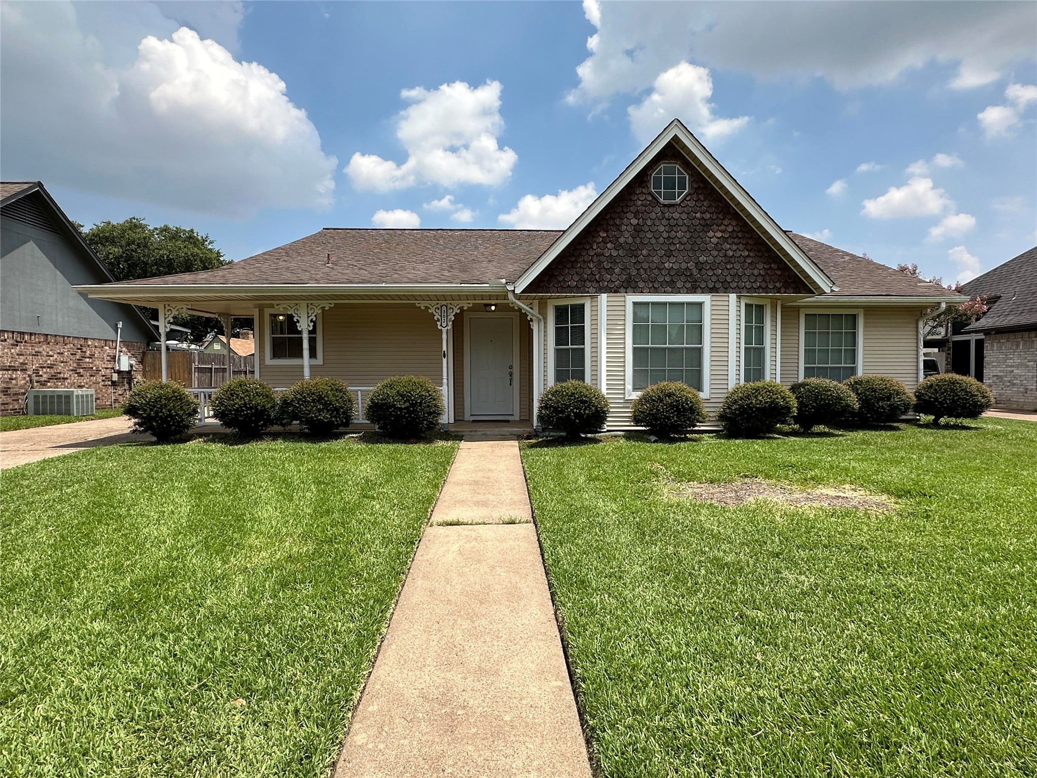 302 Yorkshire Court Deer Park TX 77536