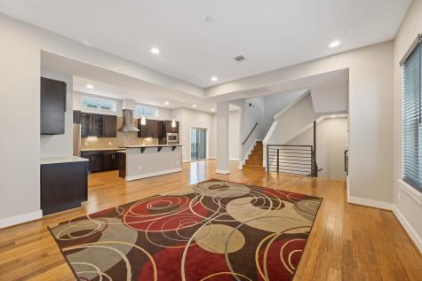 5735 Petty Street Houston TX 77007