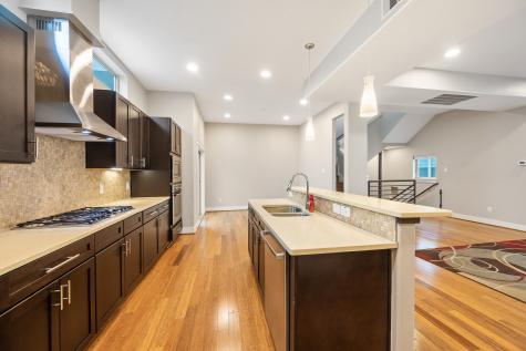 5735 Petty Street Houston TX 77007