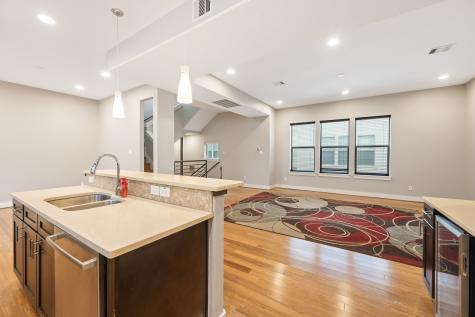 5735 Petty Street Houston TX 77007
