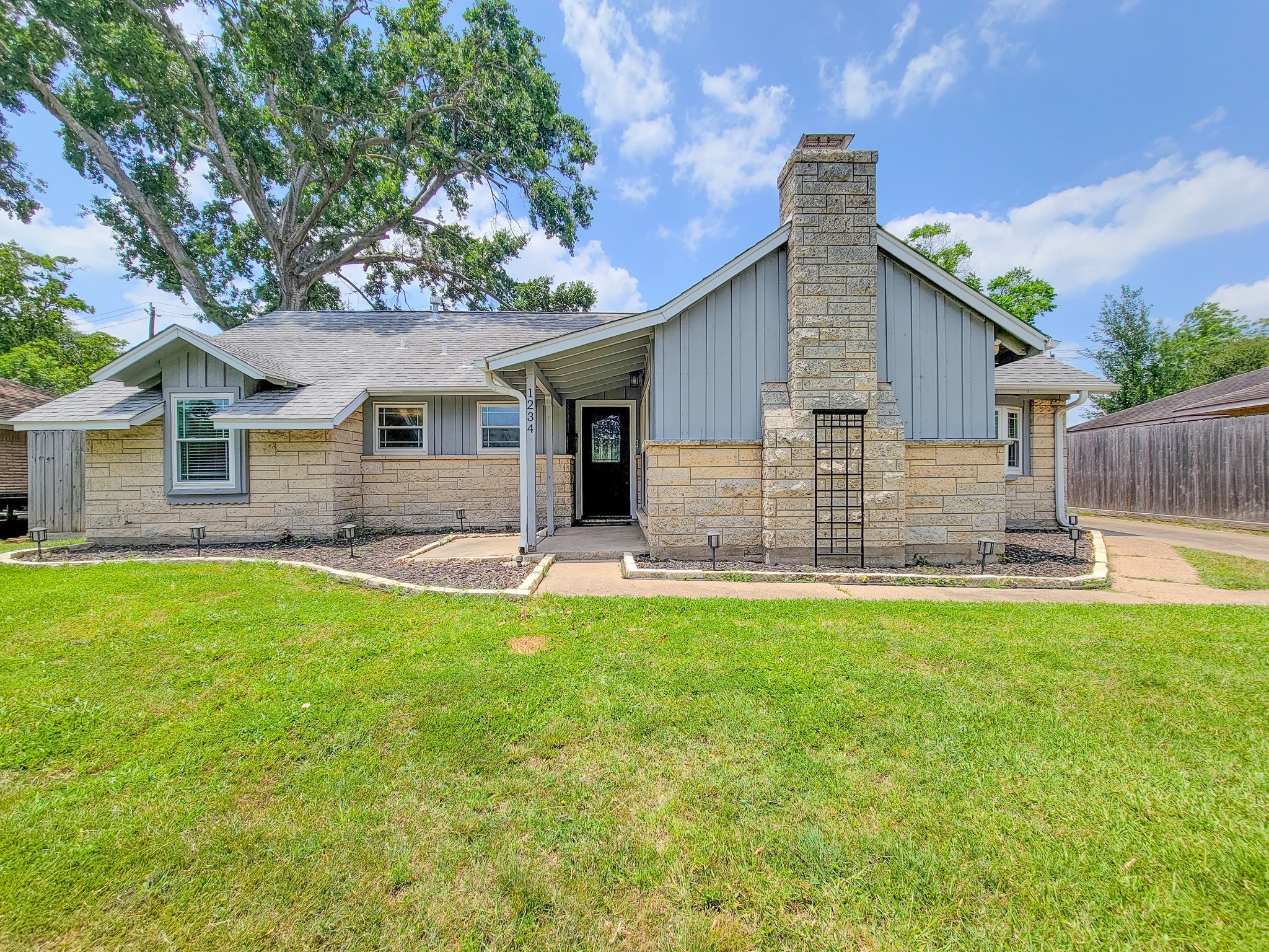 1234 W 31st Street Houston TX 77018