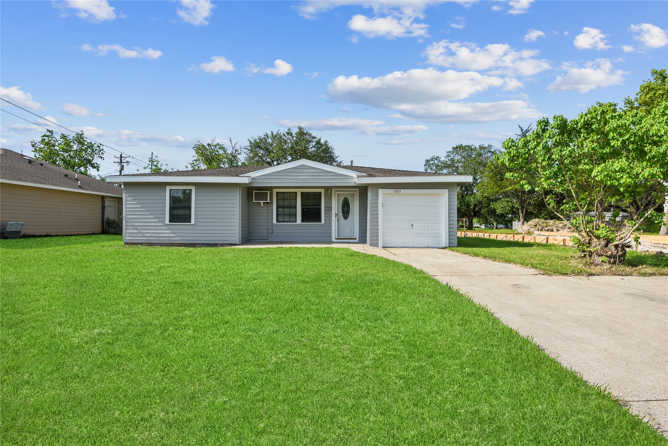 1323 5th Avenue N Texas City TX 77590