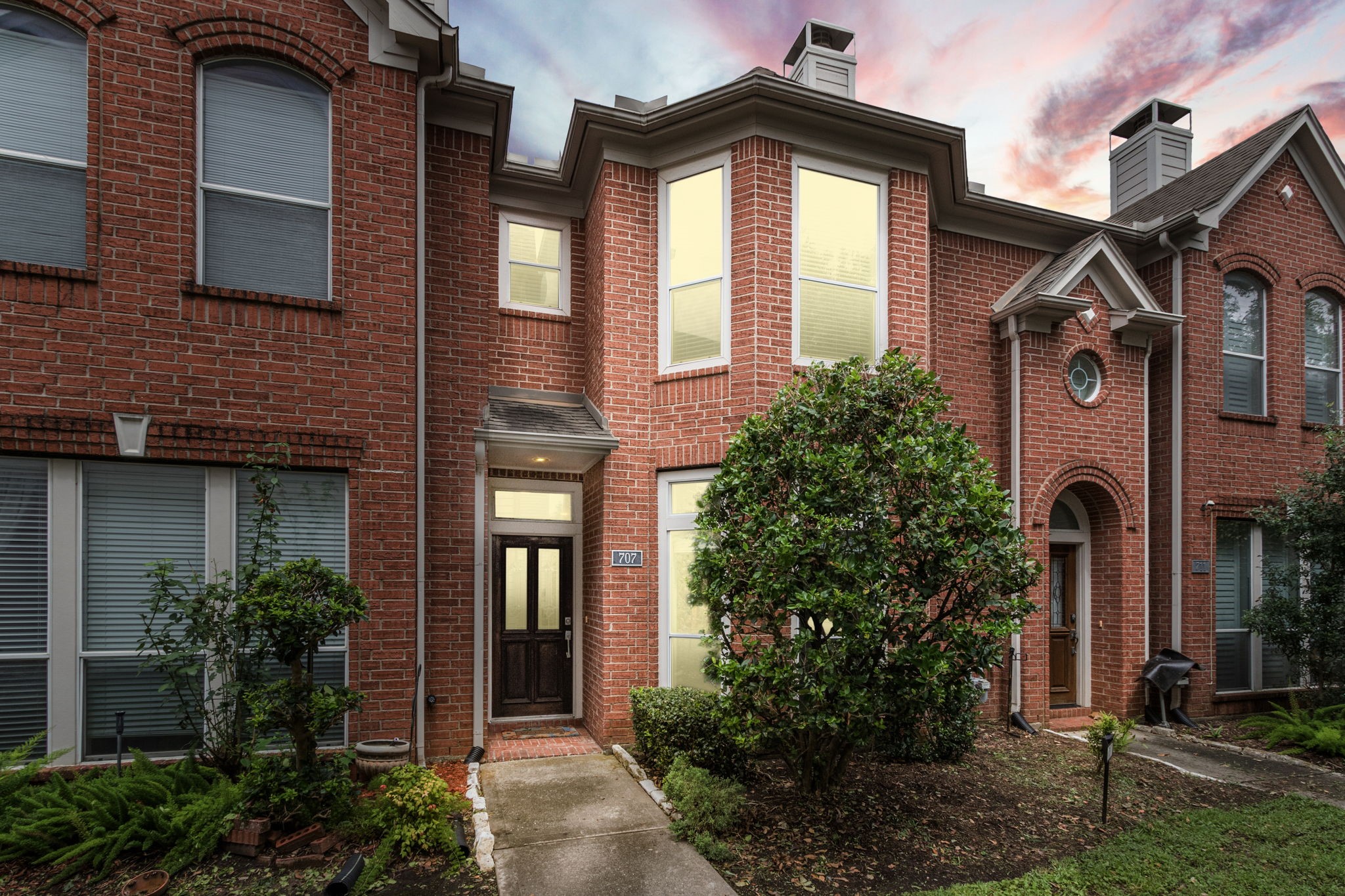 707 W Heights Hollow Lane Houston TX 77007