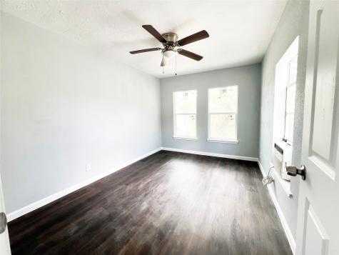 103 Cosmos Street 4 Houston TX 77009