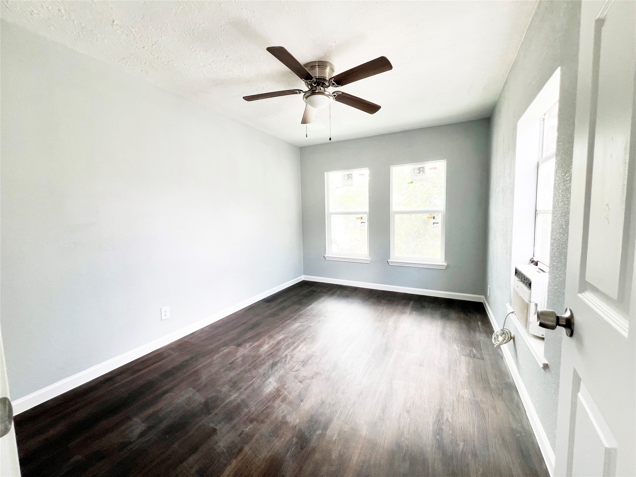103 Cosmos Street 4 Houston TX 77009