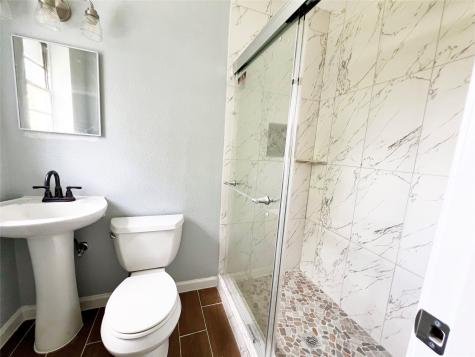 103 Cosmos Street 4 Houston TX 77009
