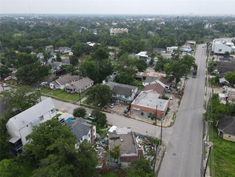 103 Cosmos Street 4 Houston TX 77009