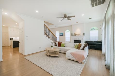 711 Sandman Street Houston TX 77007