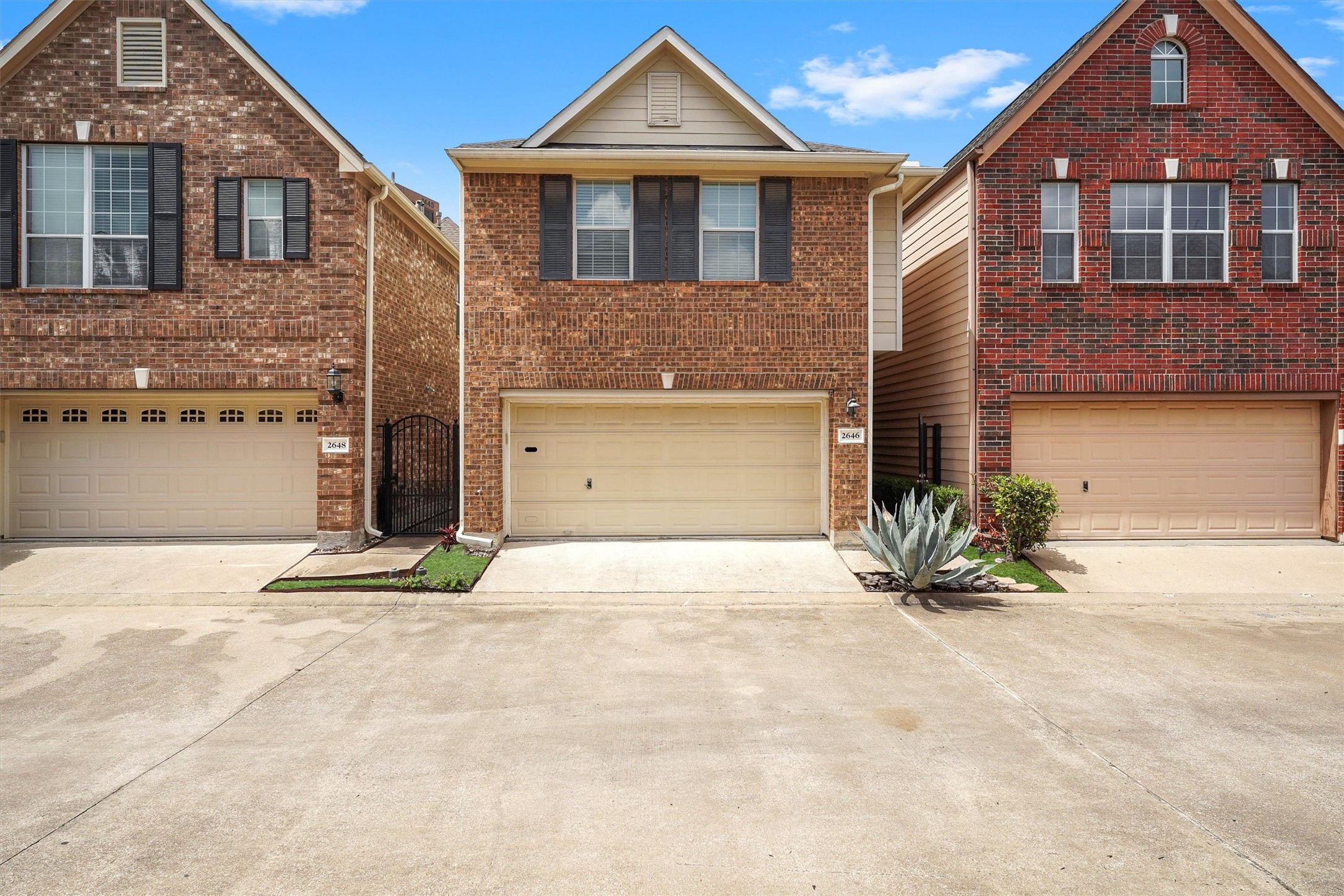 2646 Couch Street Houston TX 77008