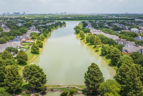 12414 N Shadow Cove Drive Lane Houston TX 77082