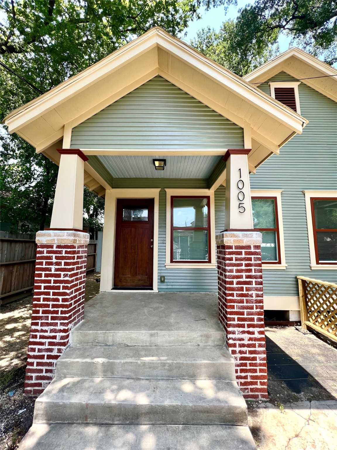 1005 Paschall Street Houston TX 77009