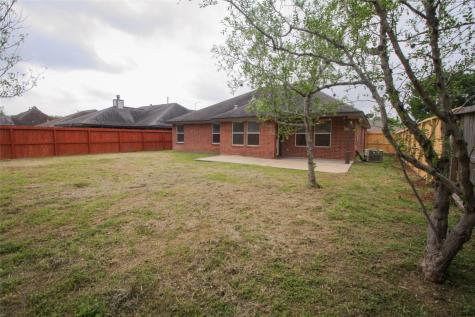 110 Silver Bay Lane Lake Jackson TX 77566