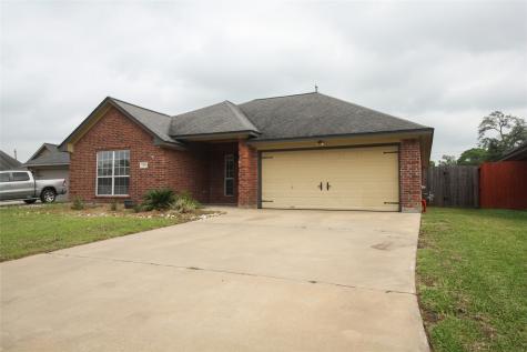 110 Silver Bay Lane Lake Jackson TX 77566