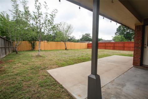 110 Silver Bay Lane Lake Jackson TX 77566