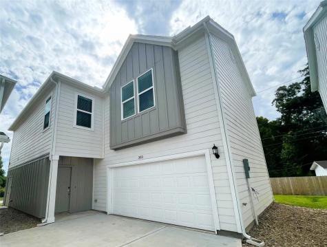 303 Huisache Street Lake Jackson TX 77566