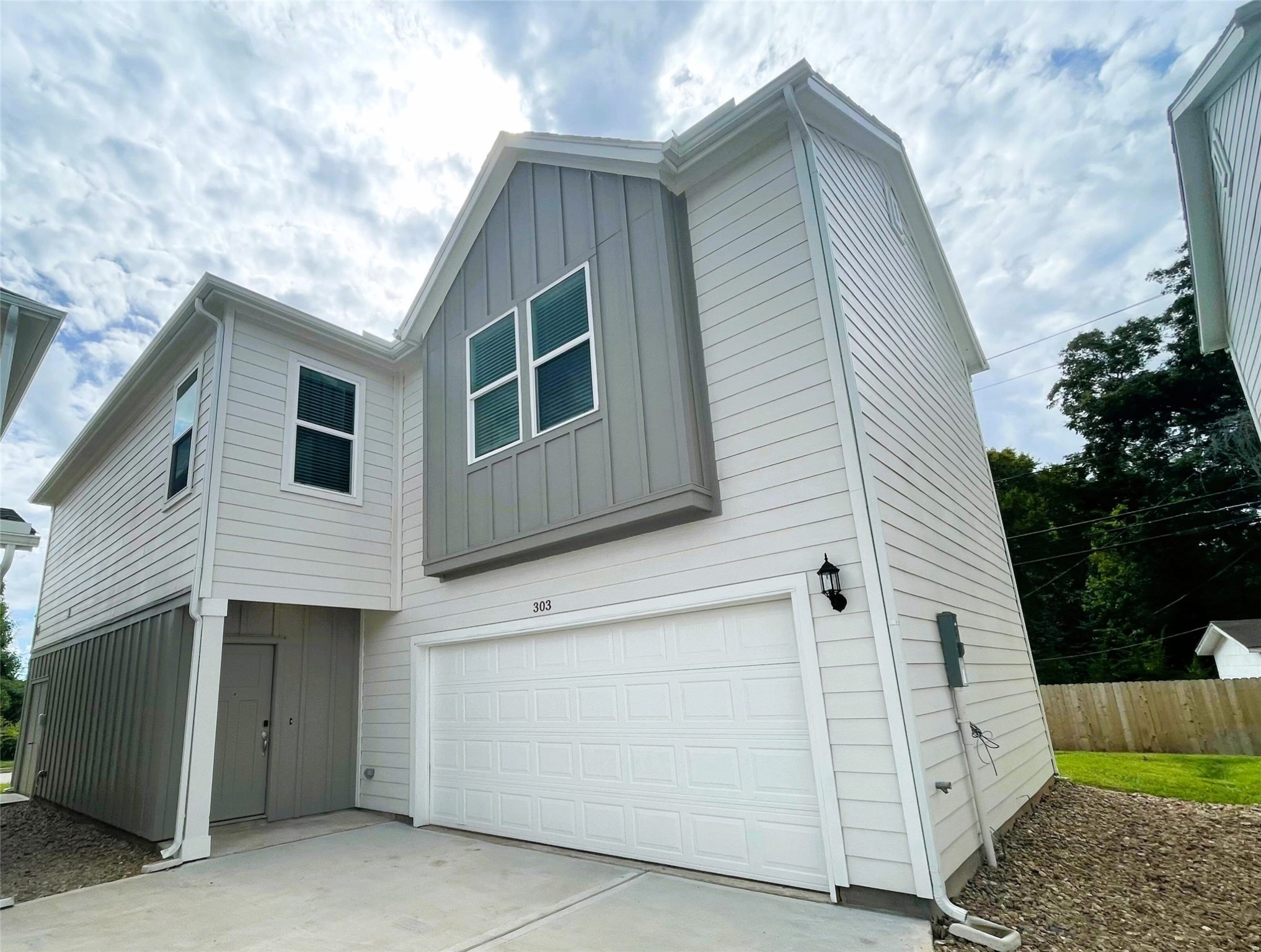 303 Huisache Street Lake Jackson TX 77566