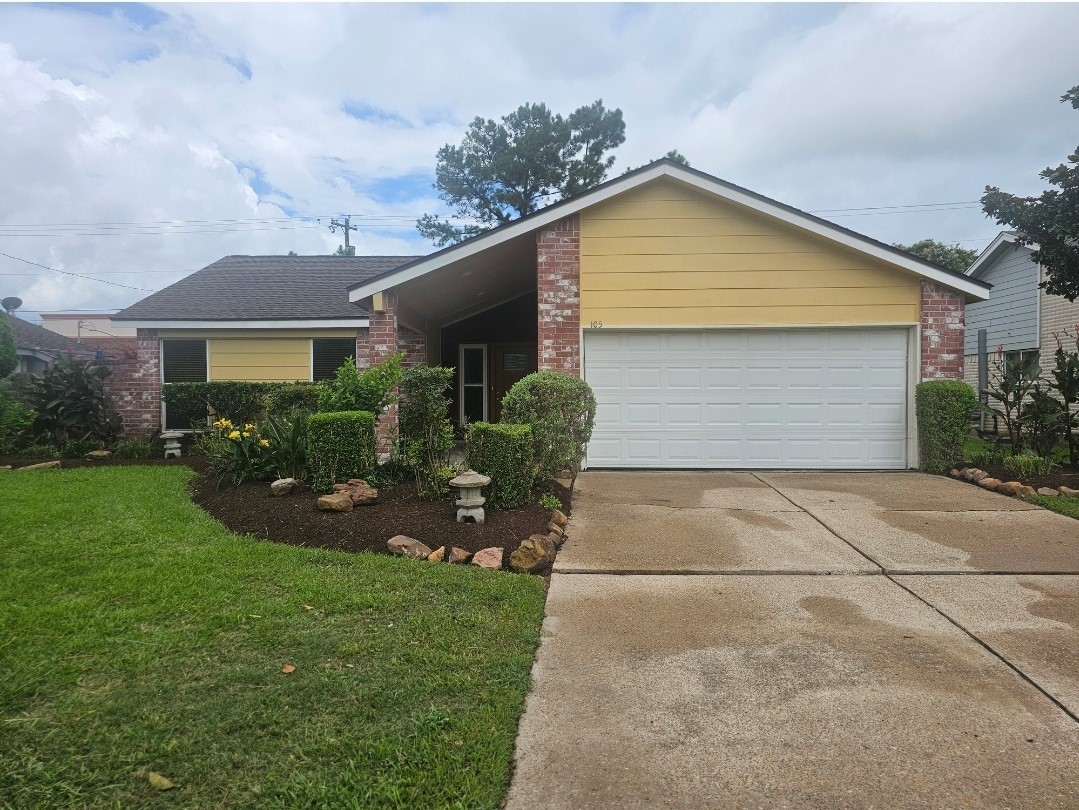 105 Country Lane League City TX 77573