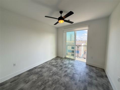 2520 Washington Avenue A4-518 Houston TX 77007