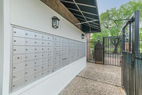 5900 N Braeswood Boulevard 167 Houston TX 77074