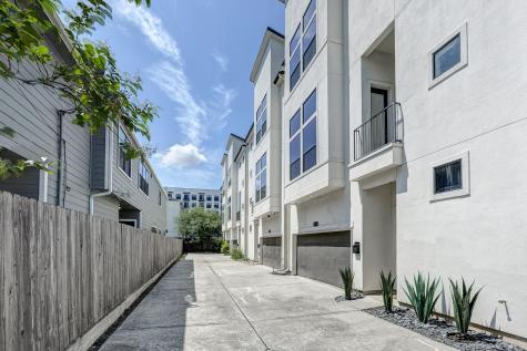 930 W 22nd Street Houston TX 77008