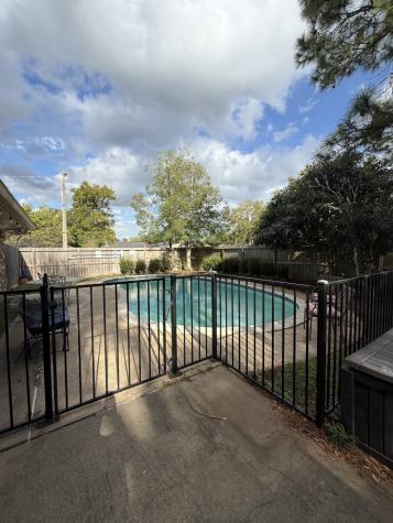 5103 Encino Court Friendswood TX 77546