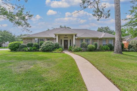 501 Pine Bluff Drive Friendswood TX 77546