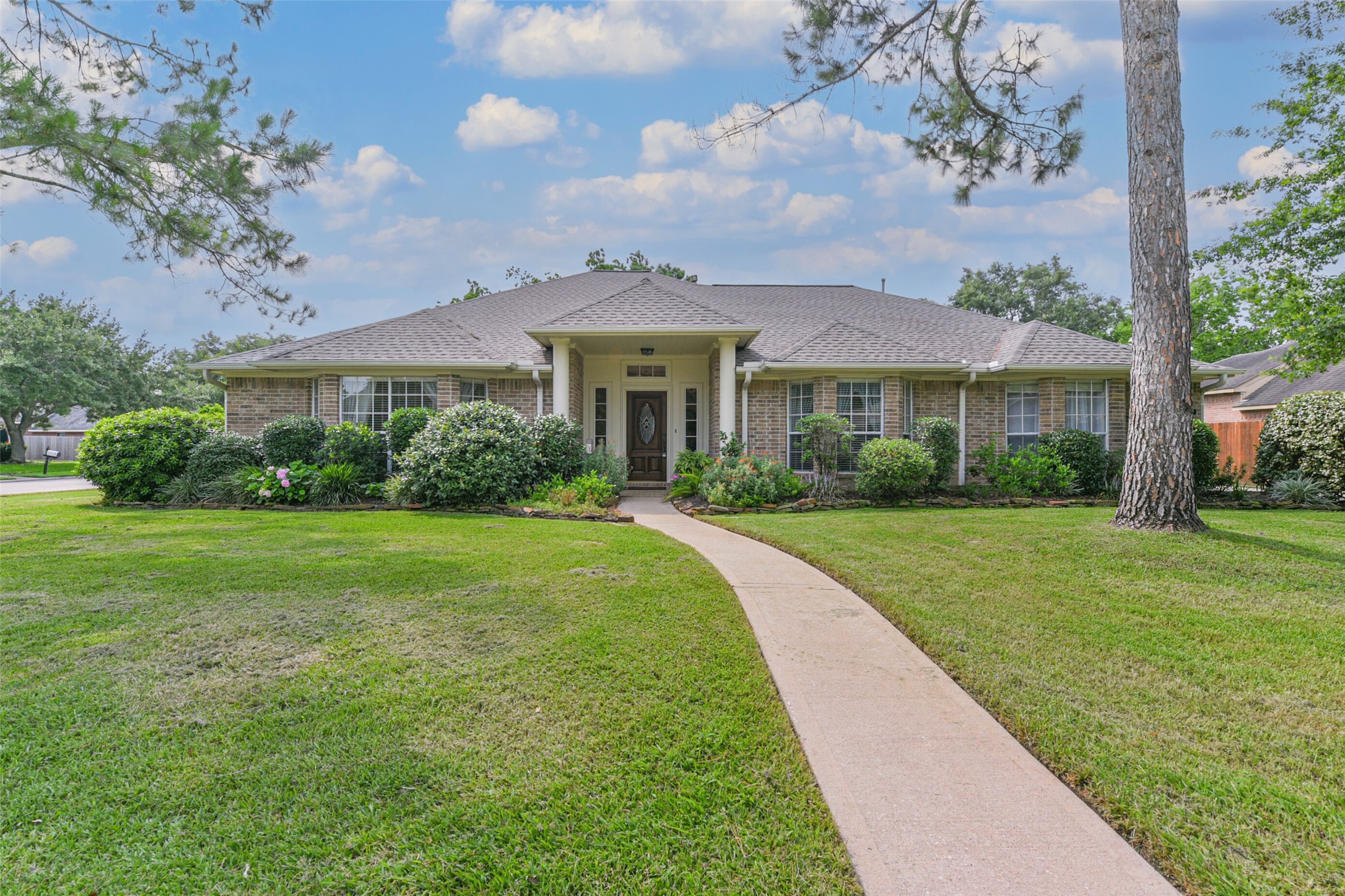 501 Pine Bluff Drive Friendswood TX 77546