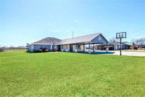 503 County Road 296 Alvin TX 77511