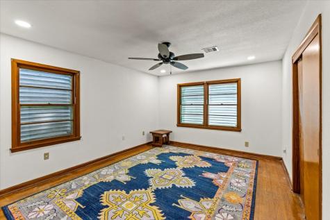 4827 Avenue Q 1/2 Galveston TX 77551