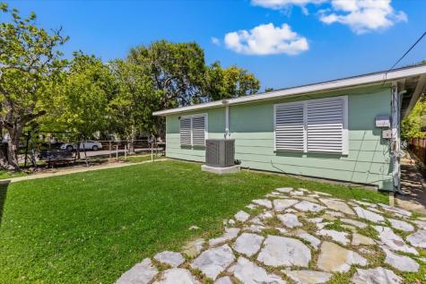 4827 Avenue Q 1/2 Galveston TX 77551