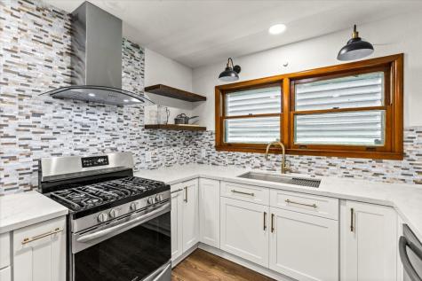 4827 Avenue Q 1/2 Galveston TX 77551