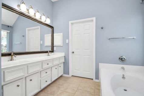 2009 Shore Breeze Drive Pearland TX 77584