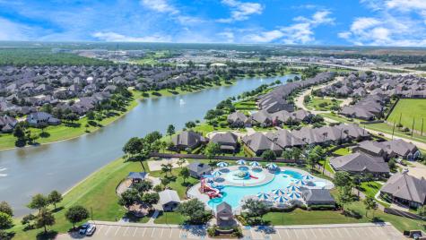 2009 Shore Breeze Drive Pearland TX 77584