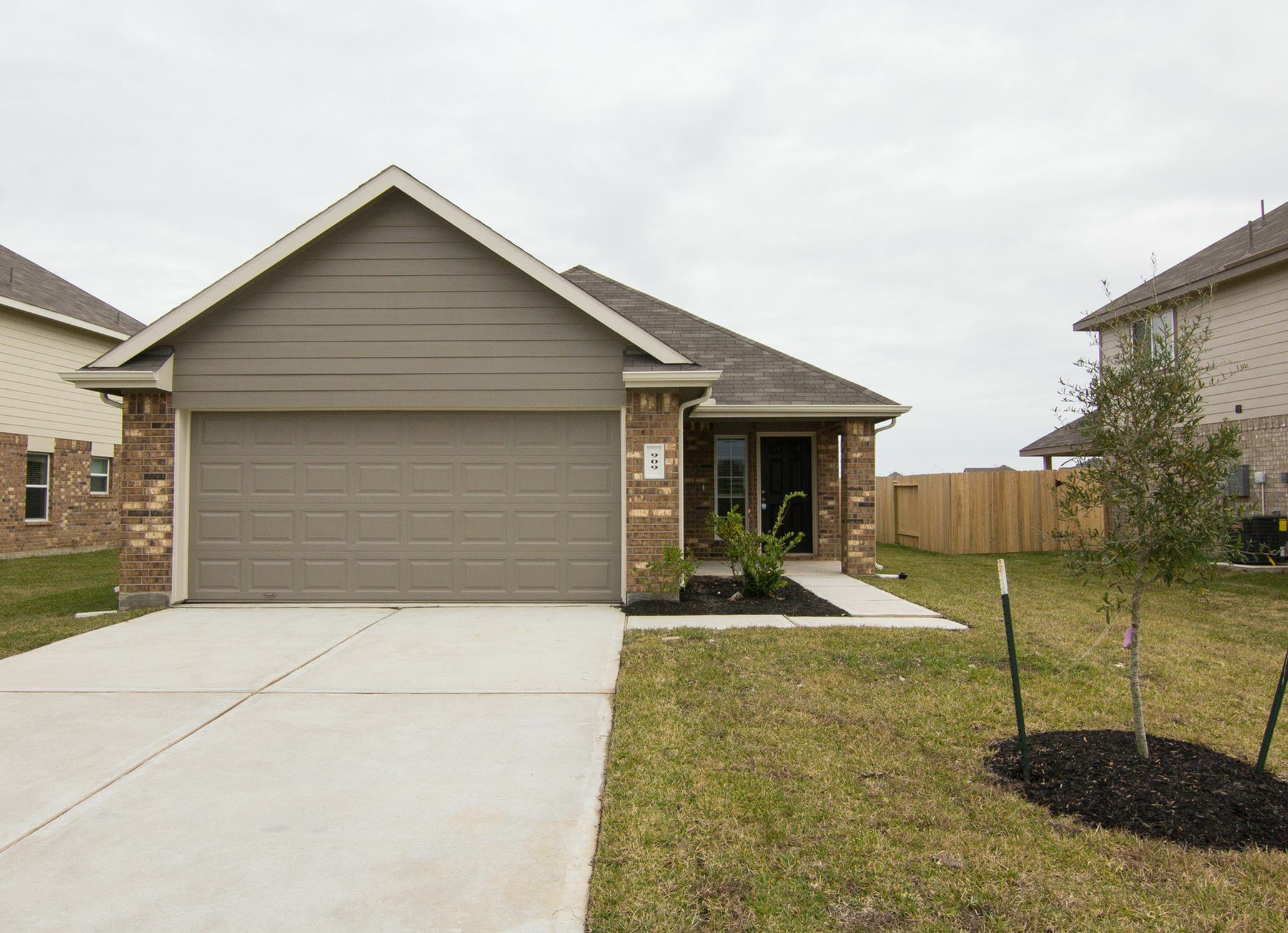 909 Ember Wood Court La Marque TX 77568