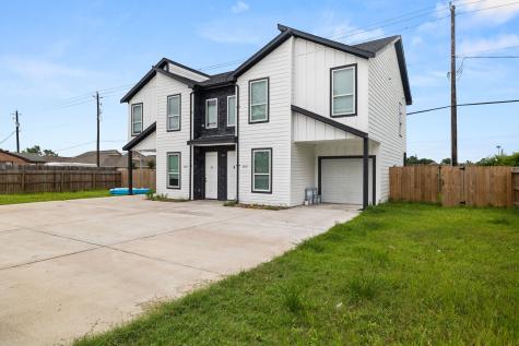 8534 Woodlyn Road Houston TX 77028