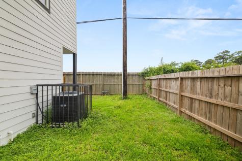 8534 Woodlyn Road Houston TX 77028