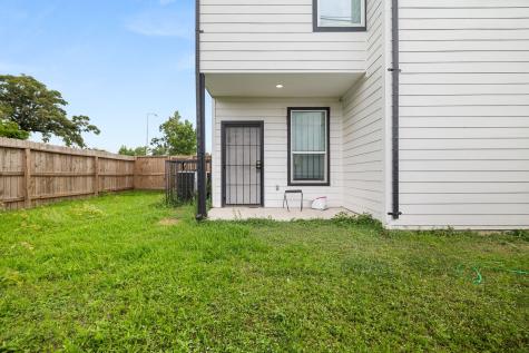 8534 Woodlyn Road Houston TX 77028
