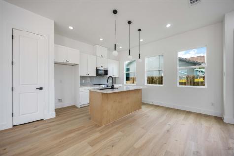 4804 Carmen Street B Houston TX 77033